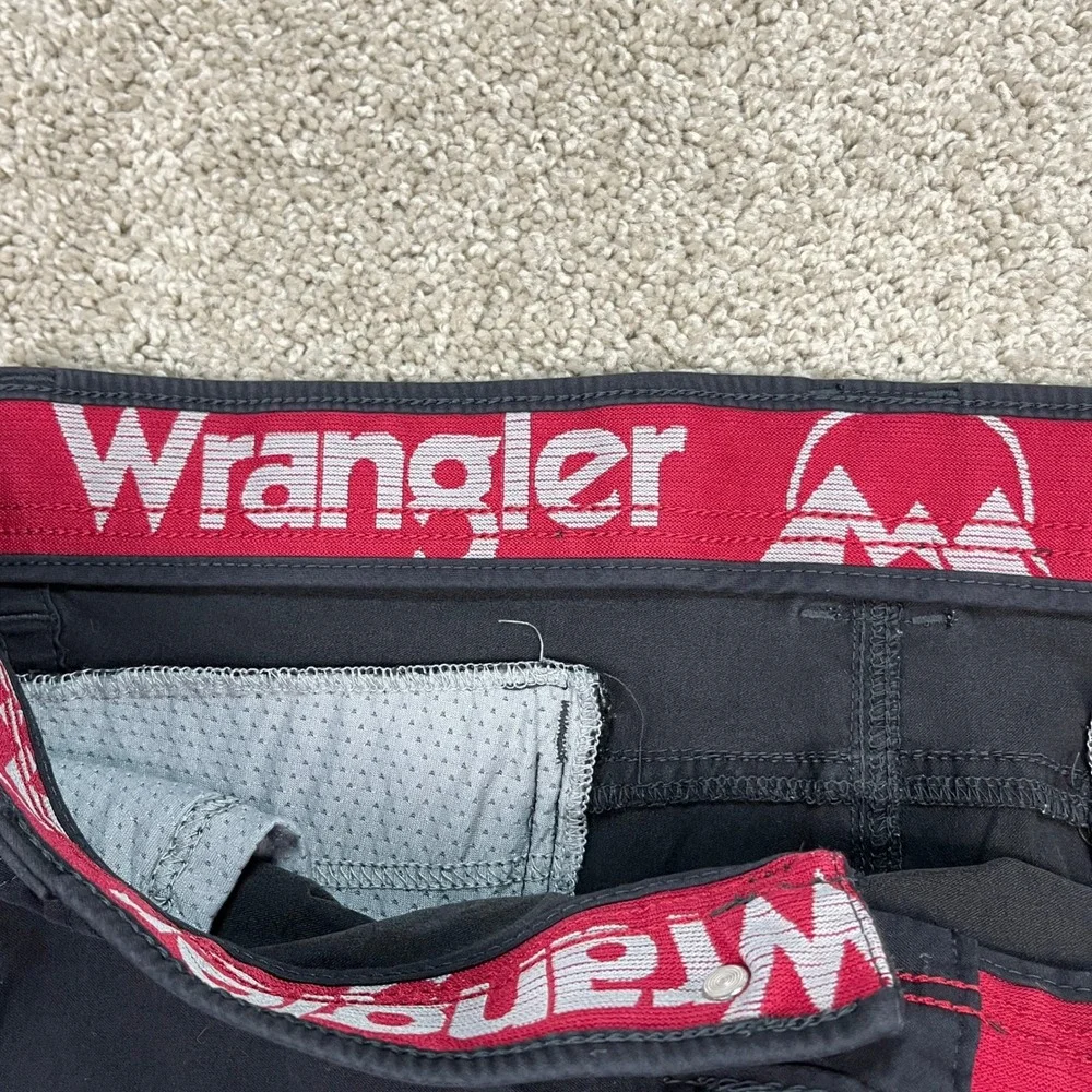 Wrangler ATG‎ Pants Mens 40x30 Black Cargo Elastic Waist Gusset in Knees Stretch